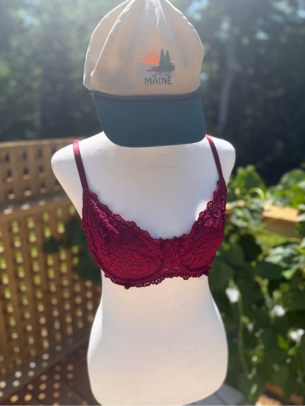 Forever 21 Burgundy Lace Bra 36C *HAT NOT INCLUDED*